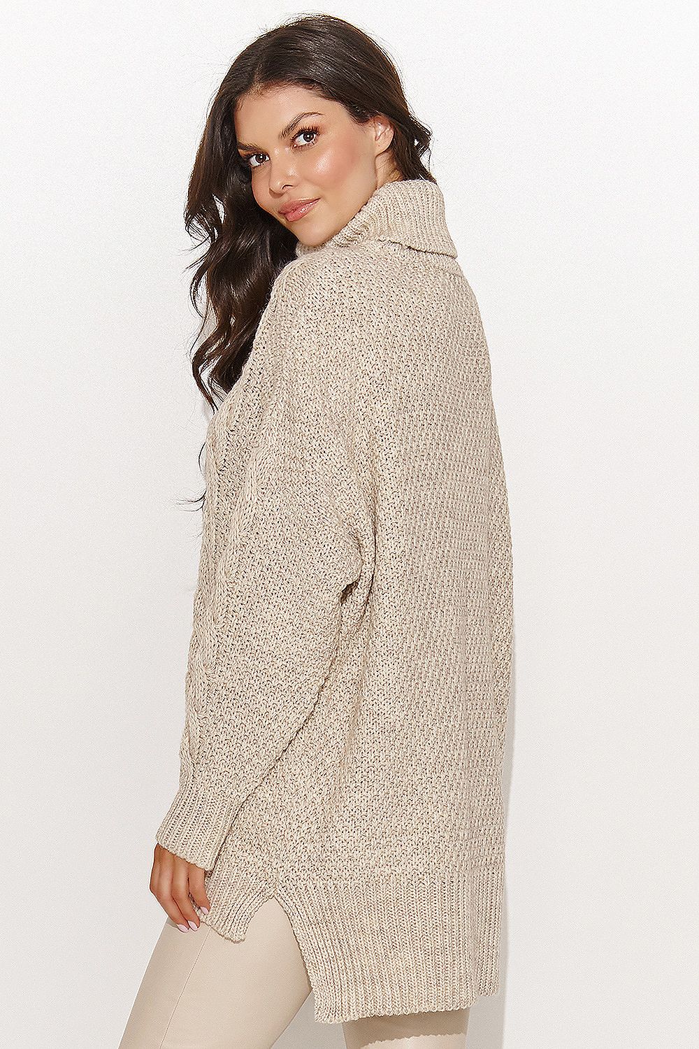 Asymmetric Beige Roll Neck Plaid Jumper